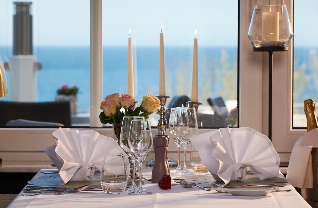 Candle Light Dinner im Hotel Bernstein Sellin mit Blick auf die Ostsee